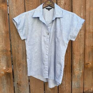 Style Envy Sky Blue Short Sleeve Button Down Shirt Blouse Size Medium